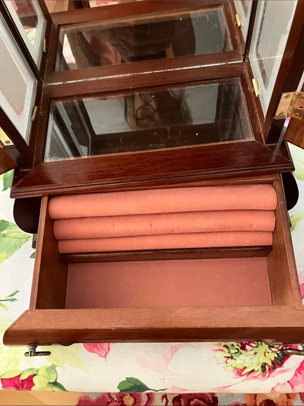 Beautiful  Mid Century Modern Jewelry Tabletop Armoire by Commodore Collection